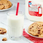 Great Value Whole Vitamin D Milk Gallon Plastic Jug 128 fl oz - Image 2